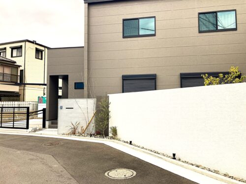 堺市　新築工事　■建物に似合ったシンプル外構